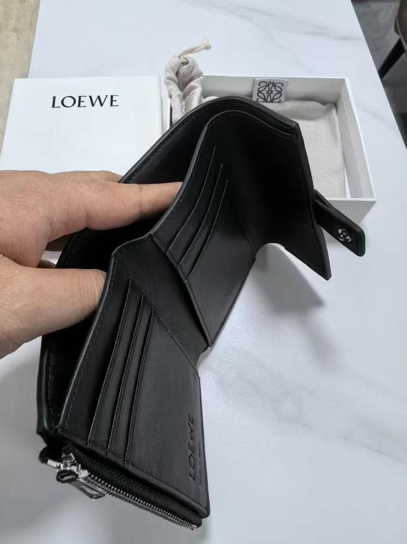 LOEWE 二つ折り財布 LOEWE 二つ折り財布