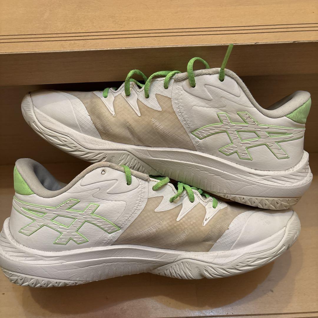 品良く着こなすため ASICS バスケットボールシューズ メルカリ - ホワイト/グリーン シューズ(男性用)