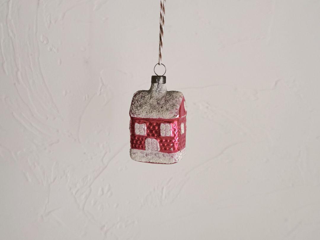 【スノウ さま】* vintage ornament ❀ 森の 赤いおうち