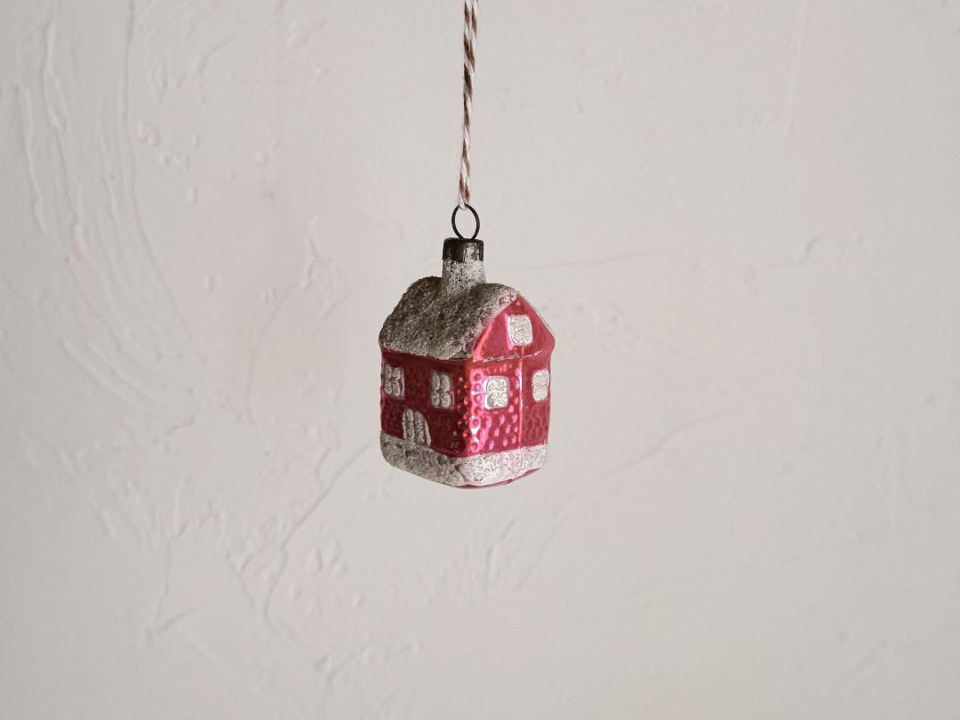 【スノウ さま】* vintage ornament ❀ 森の 赤いおうち
