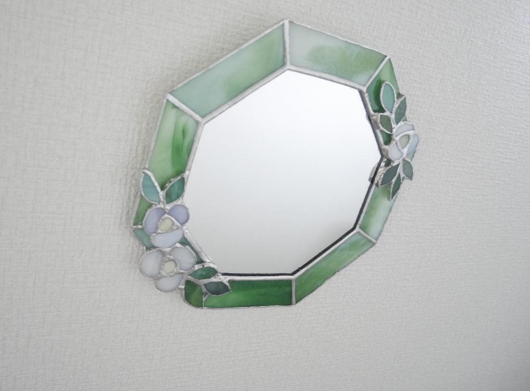 マーブルグリーンの八角形の鏡