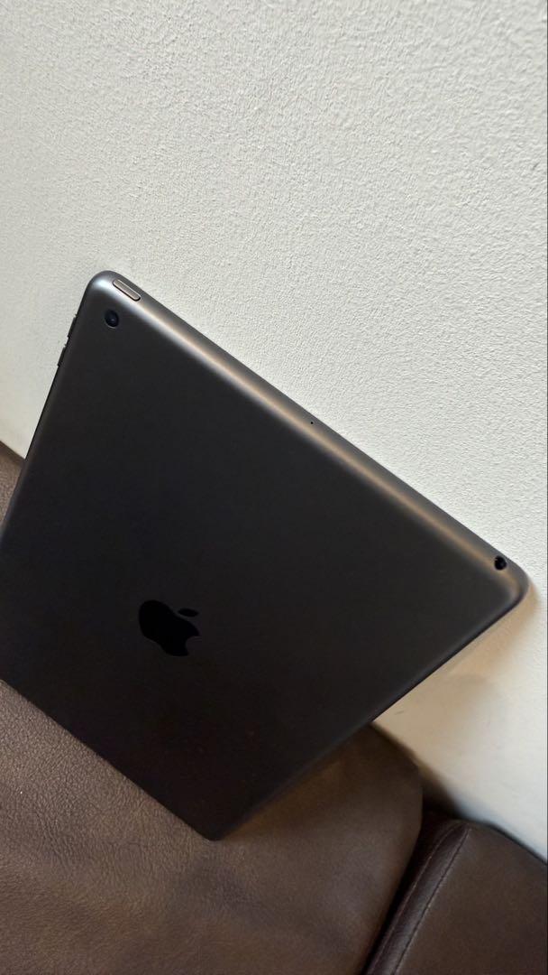美品】iPad 第7世代 10.2インチ Wi-Fiモデル（32GB）