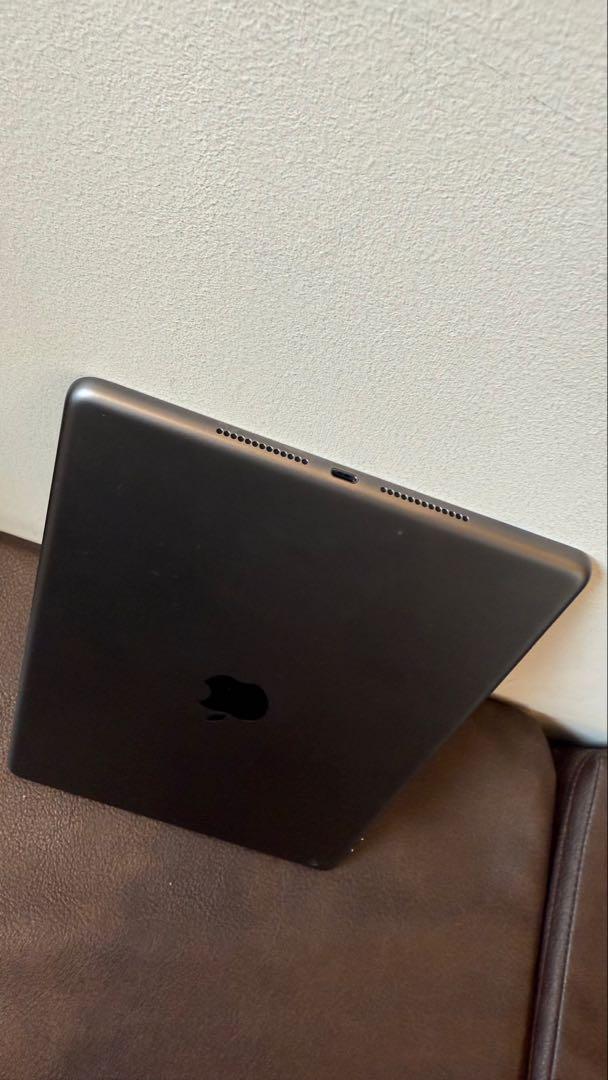 美品】iPad 第7世代 10.2インチ Wi-Fiモデル（32GB）
