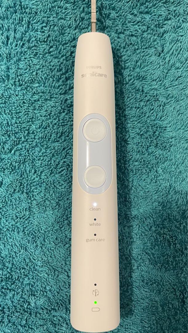 未使用、新品　ソニッケアー 電動歯ブラシ 本体