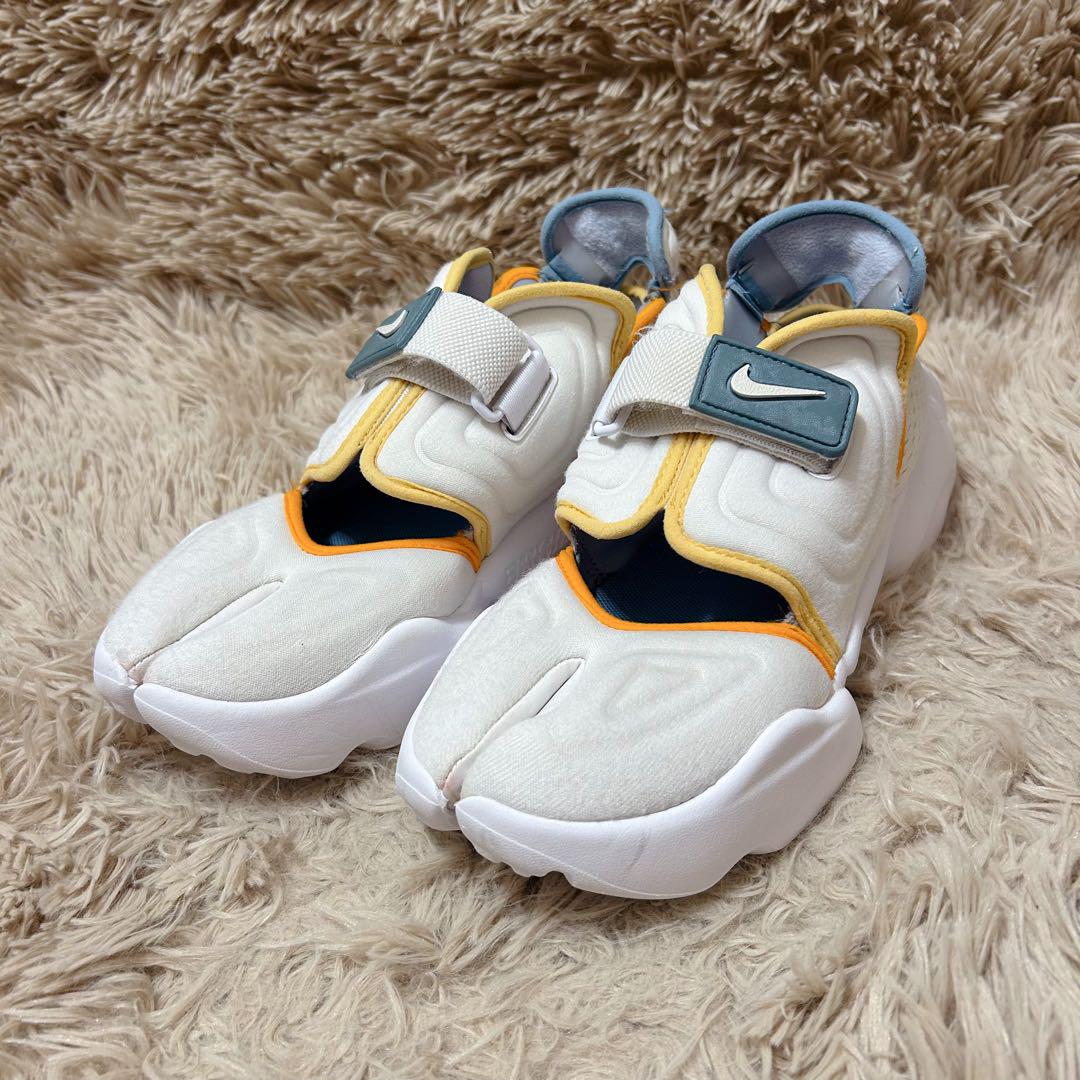 ✨美品✨ナイキ アクアリフト セルリアン ソーラー 足袋 白 オレンジ 26.0