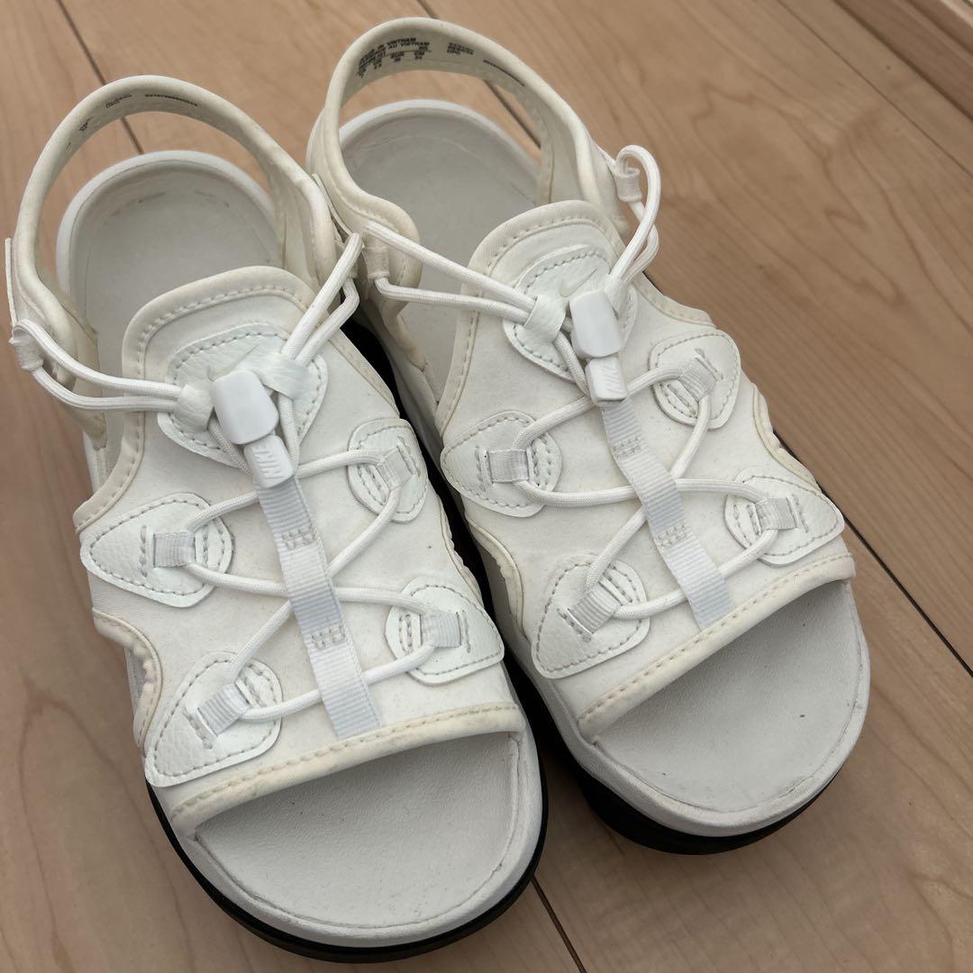 Nike ホワイト スポーツサンダル 7 US