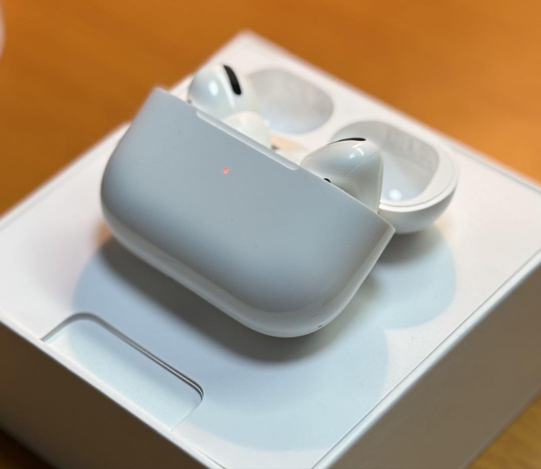 AirPods Pro 充電ケース付き ホワイト AirPods pro 第1世代 本体 充電ケース付き ホワイト AirPods pro