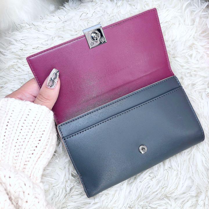 新品未使用 FENDI 折り財布 バイザウォレット 日本未入荷 大人気デザイン