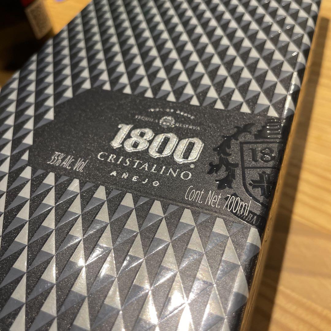 クルエボ　1800 クリスタル　テキーラ　アネホ