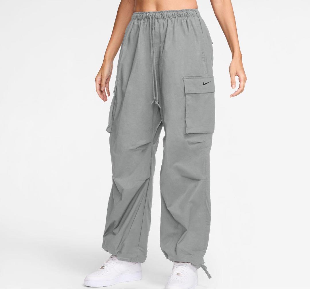 Nike グレー カーゴパンツ