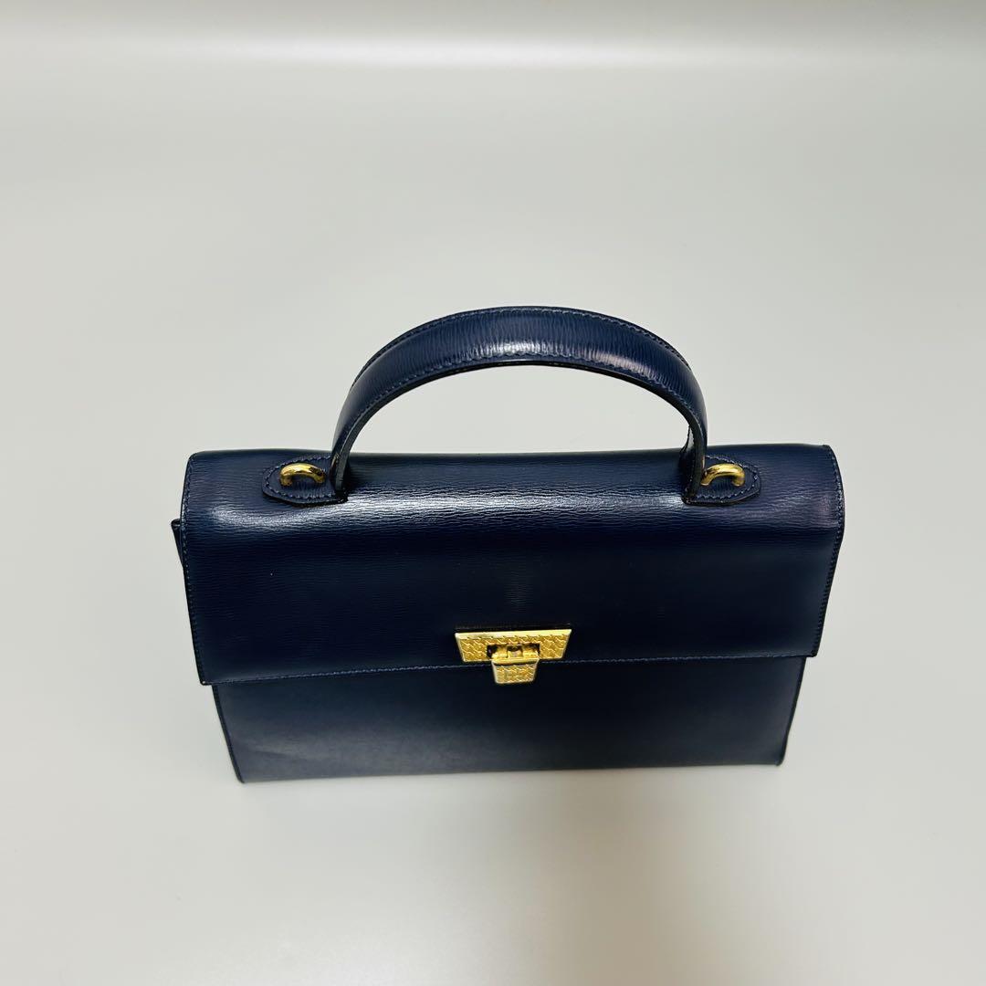 Dior(ディオール) ハンドバッグ ショルダーバッグ DIOR | クロスボディ & ショルダーバッグ - ウィメンズ