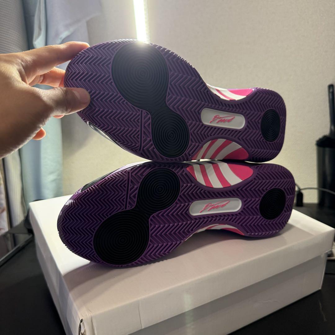 IE8324 adidas バスケットシューズ 27cm