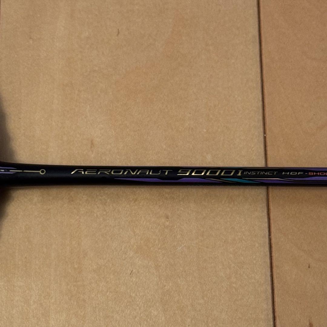 【美品】バドミントンラケット LINING AERONAUT 9000i