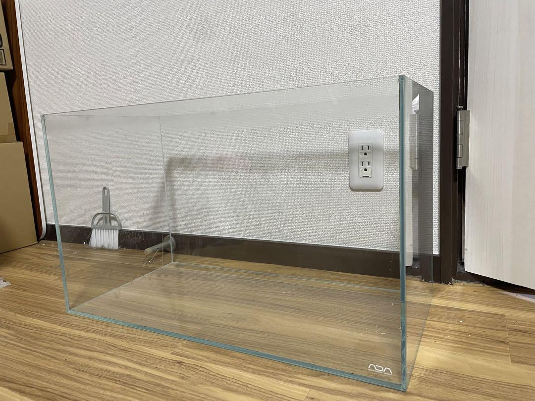 ada60㎝水槽おまけ付き