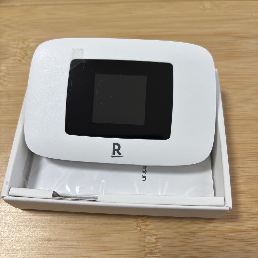 楽天　Rakuten WiFi Pocket Platinum