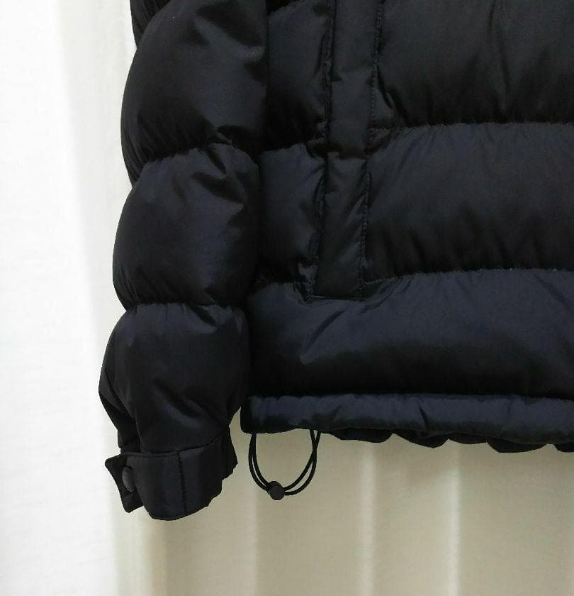 UNIQLO　ダウンジャケット　Sサイズ　黒　ブラック　Black