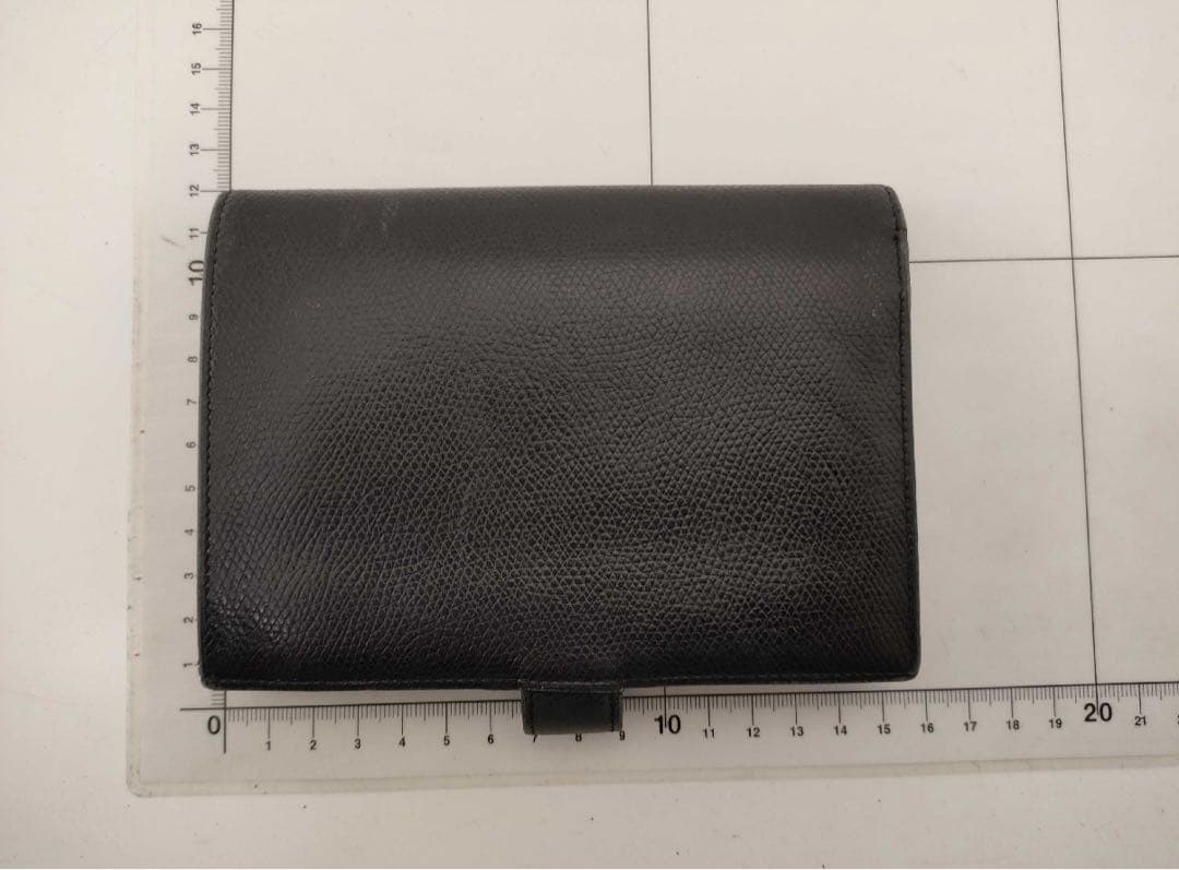 ロエベ　ブラックレザー二つ折り財布