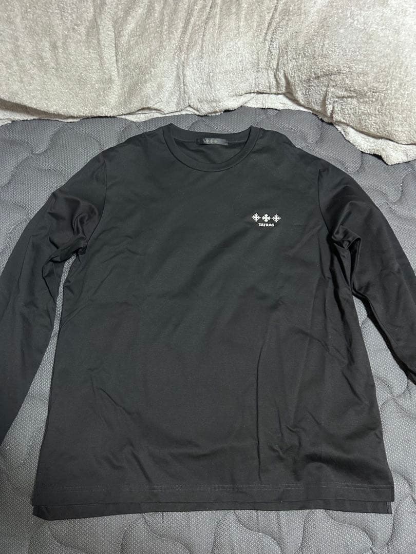 TATRAS 黒 ロンT