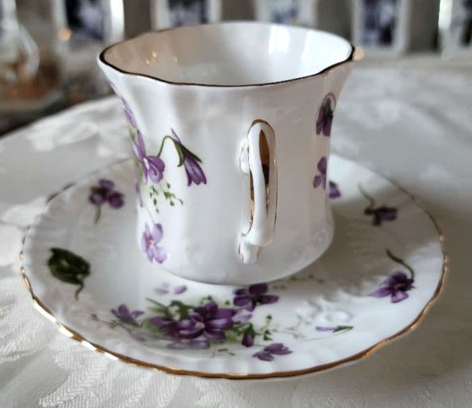 バイオレット カップ