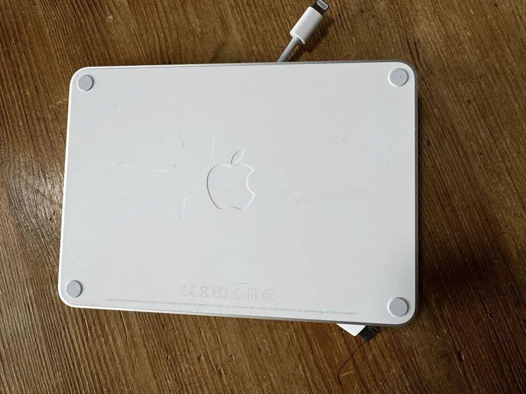 Apple Magic Trackpad A1535 ホワイト