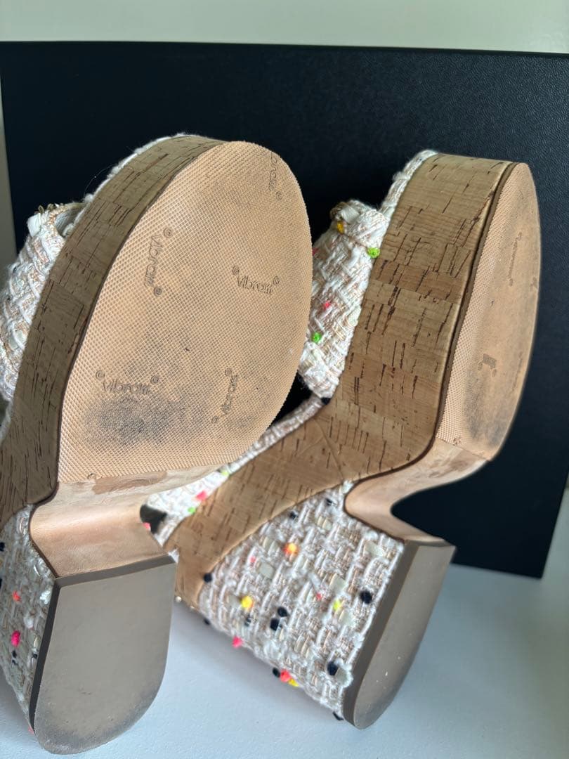 CHANEL ツイードサンダル カラフルポンポン CHANEL ツイードサンダル カラフルポンポン