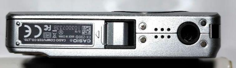 CASIO デジタルカメラ　 EX-Z90　カラー：シルバー