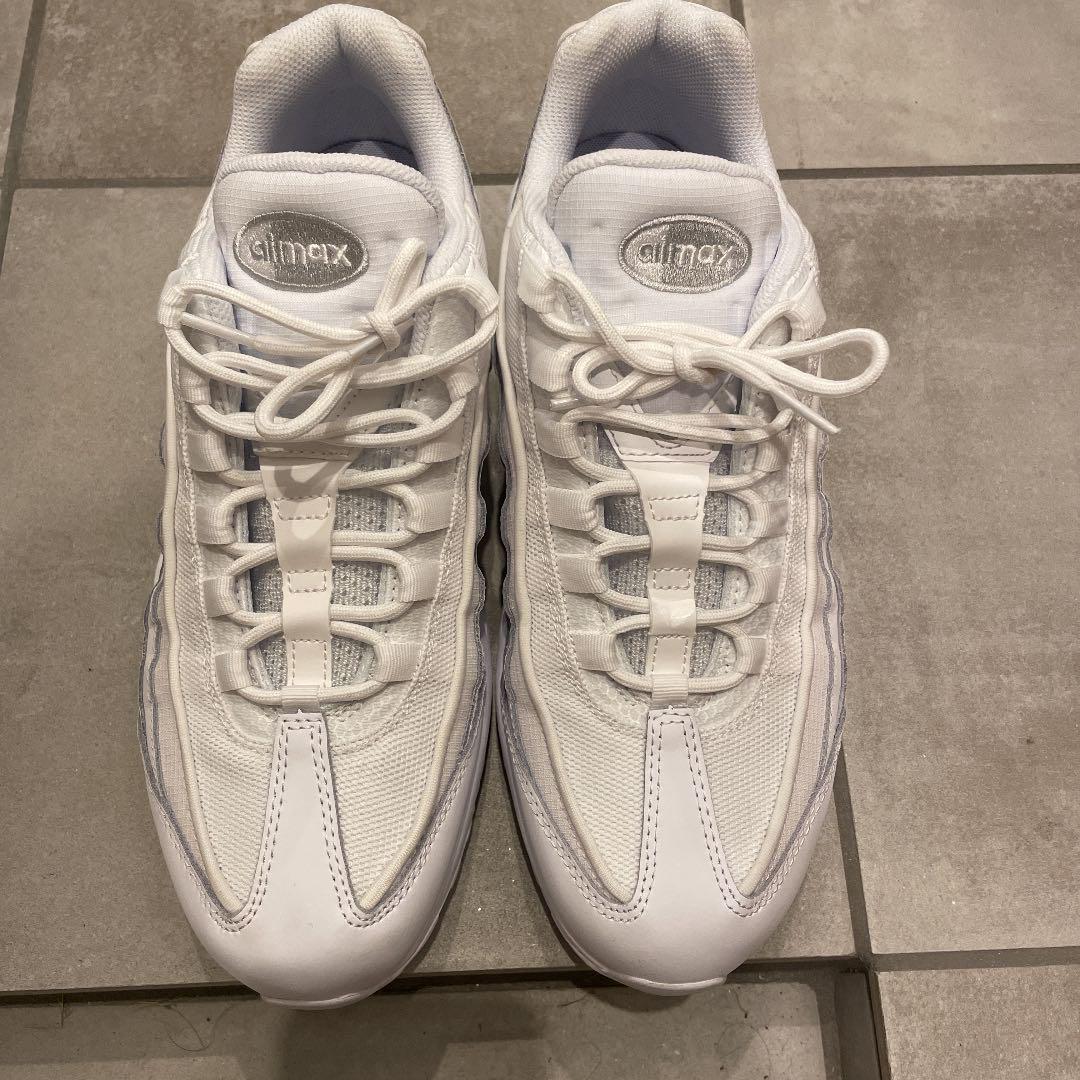 早い者勝ち‼️NIKE エアマックス95エッセンシャル AllWhite
