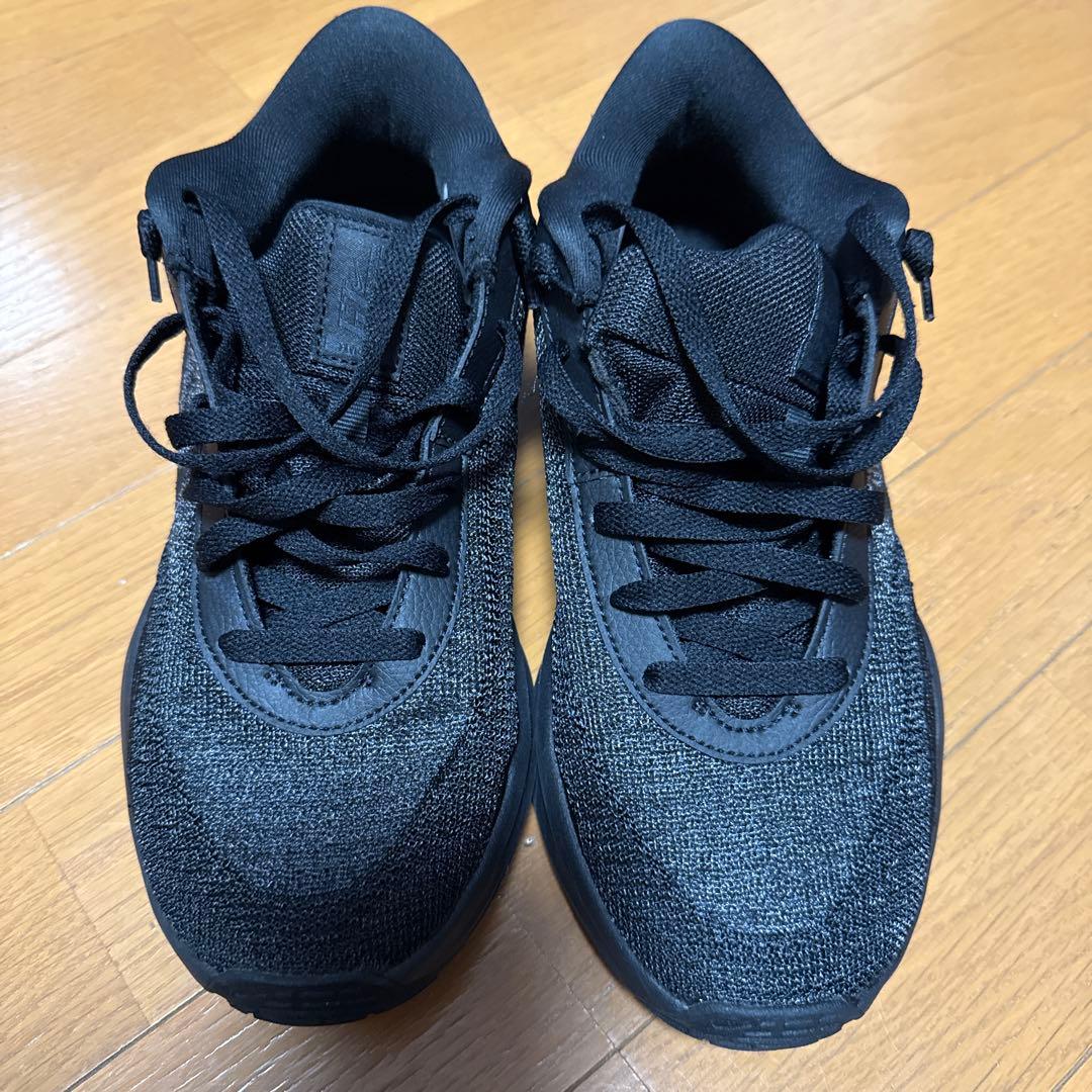 G.T.ハッスルアカデミー　EP NIKE バスケットボールシューズ