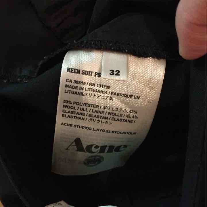 Acne ハーフパンツ