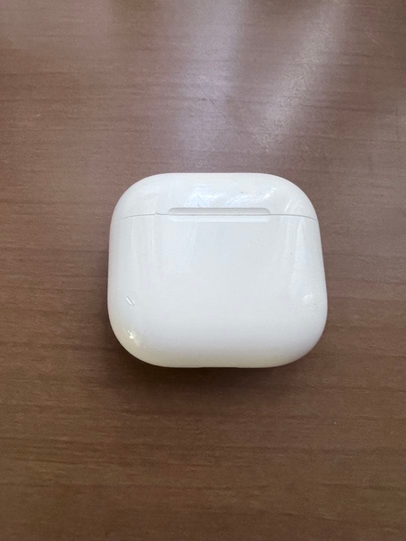 AirPods 4