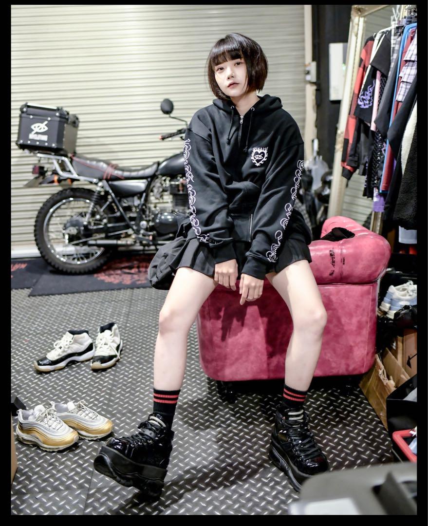 KRYCLOTHING HANDSHAKE ブラック×ホワイト パーカー