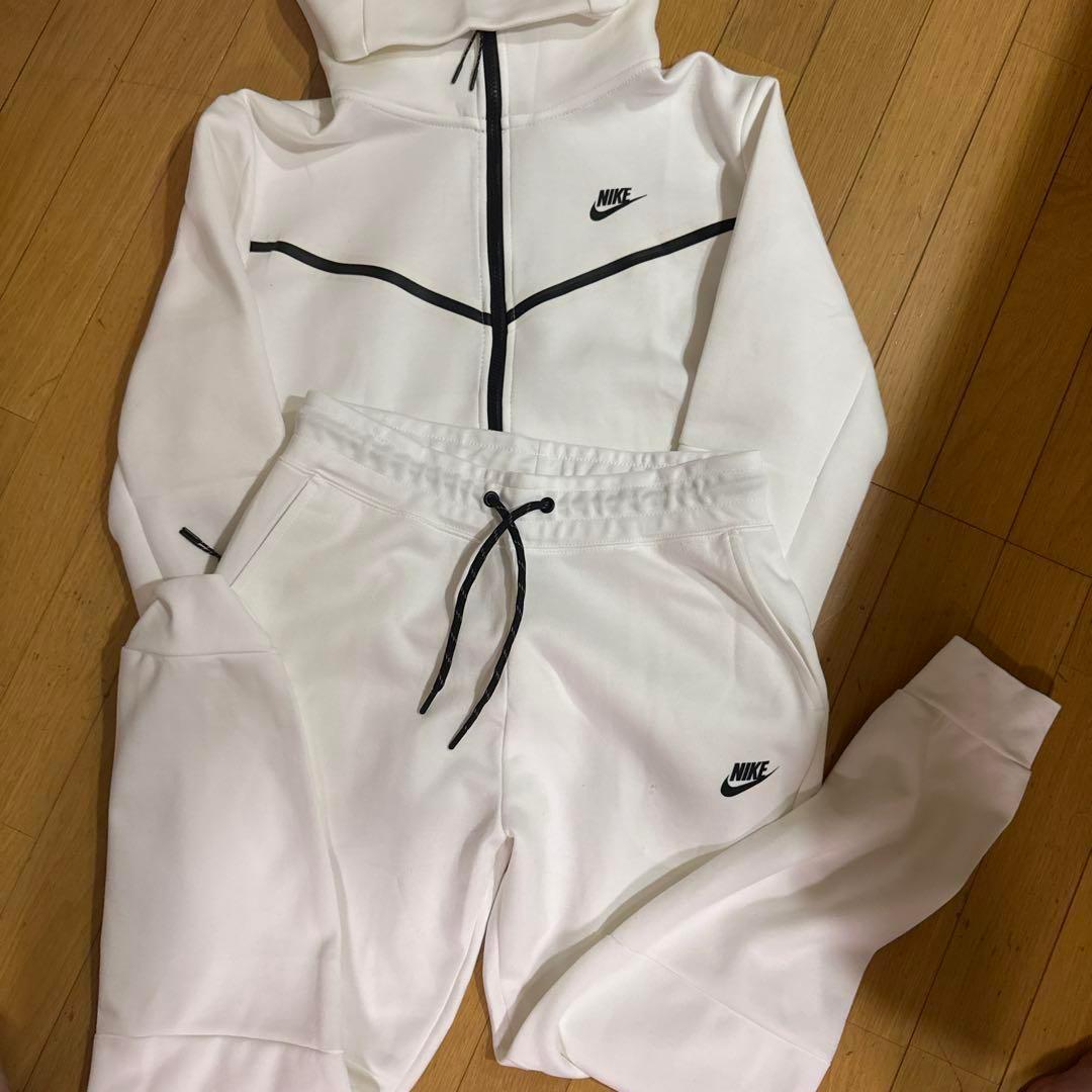 白ナイキテックフリース　セットアップ