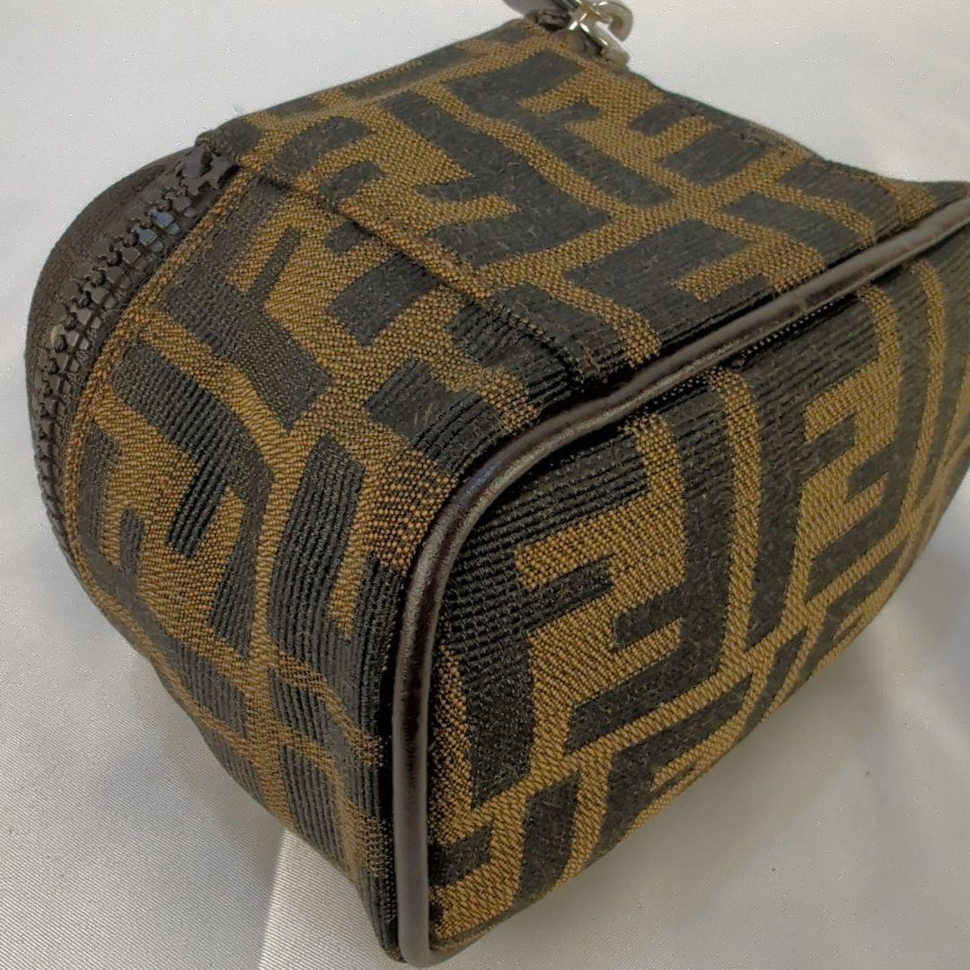 FENDI フェンディ ズッカ バニティ コスメ 化粧 ポーチ