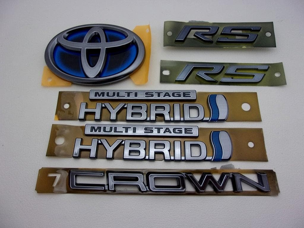 【Z様専用】 220系クラウン プラチナブラックエンブレム 6点セット