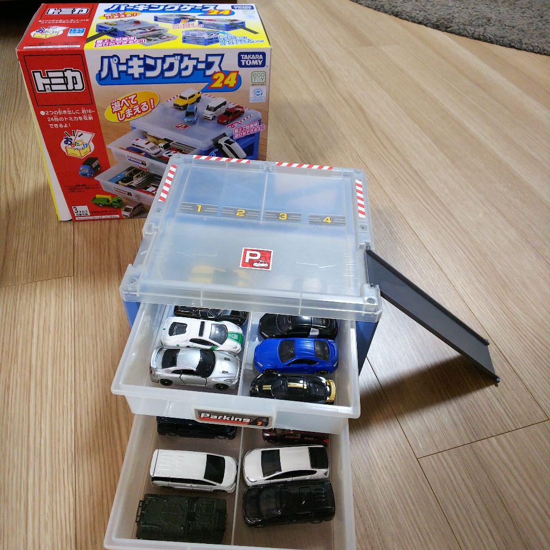 トミカ大量　トミカ　パーキングケース付き Amazon.com: Takara Tomy 