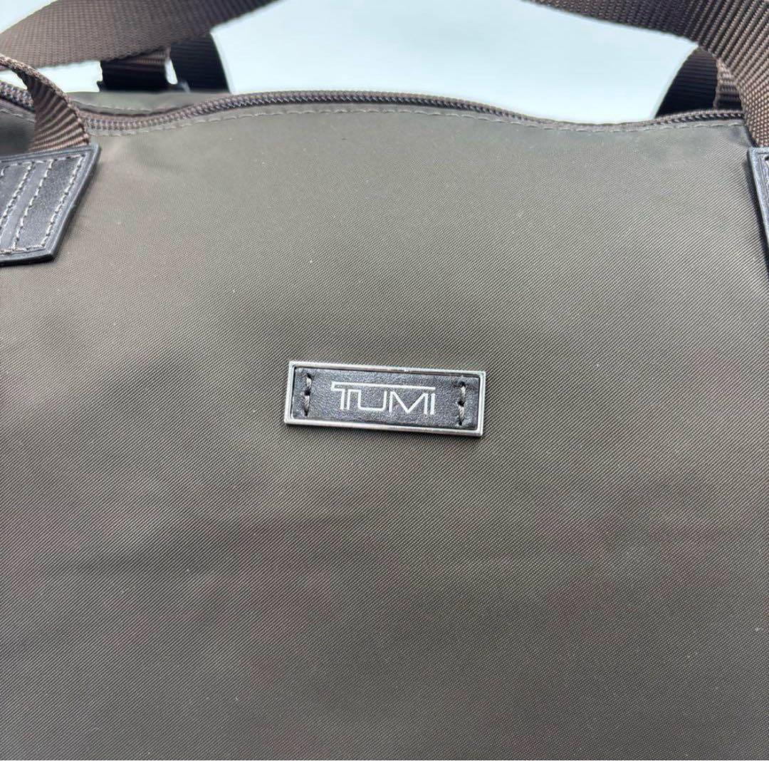 TUMI トゥミ ナイロン トートバッグ 肩掛け A4 折り畳み可　ブラウン TUMI トゥミ ナイロン トートバッグ 肩掛け A4 折り畳み可