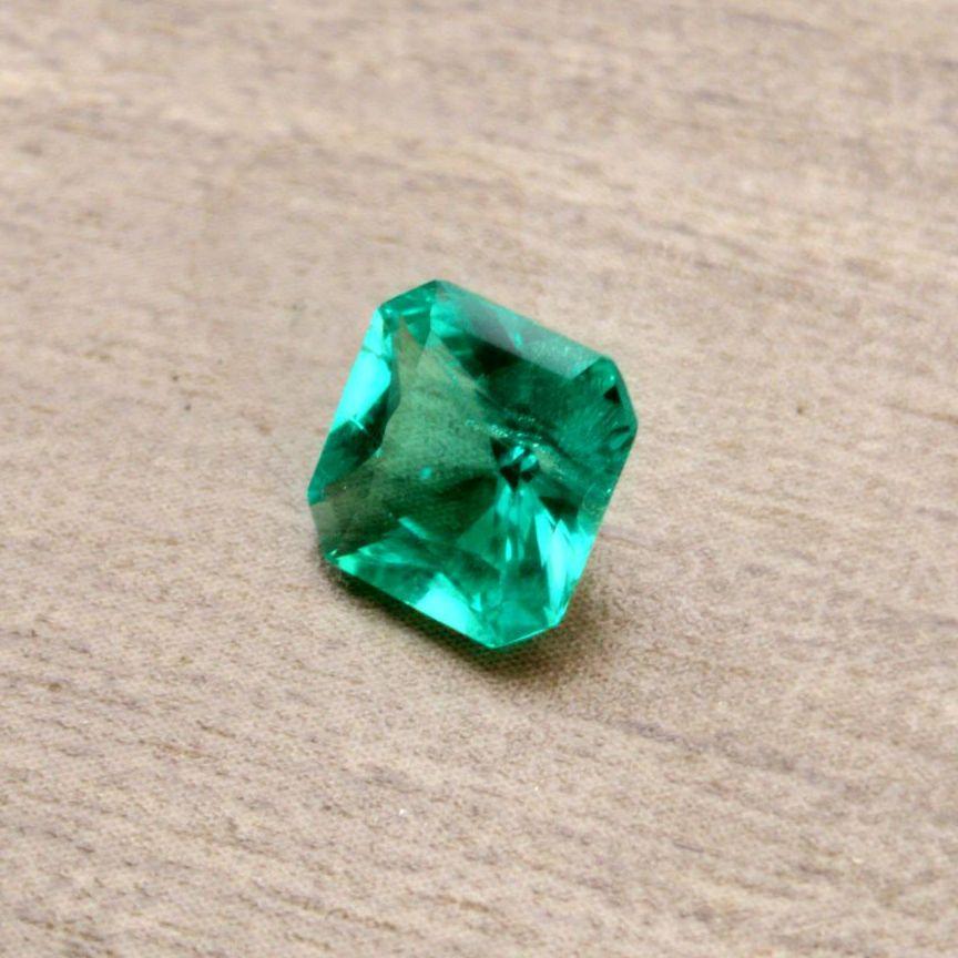 最安値大人気 再結晶エメラルド コロンビアカラー ジュエリー CFwSc-m76625859717 約1.4ct 鮮やかグリーン 定番最新作