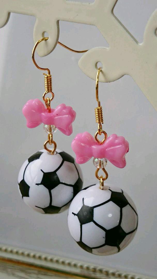 メルカリ セレッソ大阪 イメージ サッカーボール ピアス 980 中古や未使用のフリマ メルカリ セレッソ大阪 イメージ サッカーボール ピアス 980 中古や未使用のフリマ