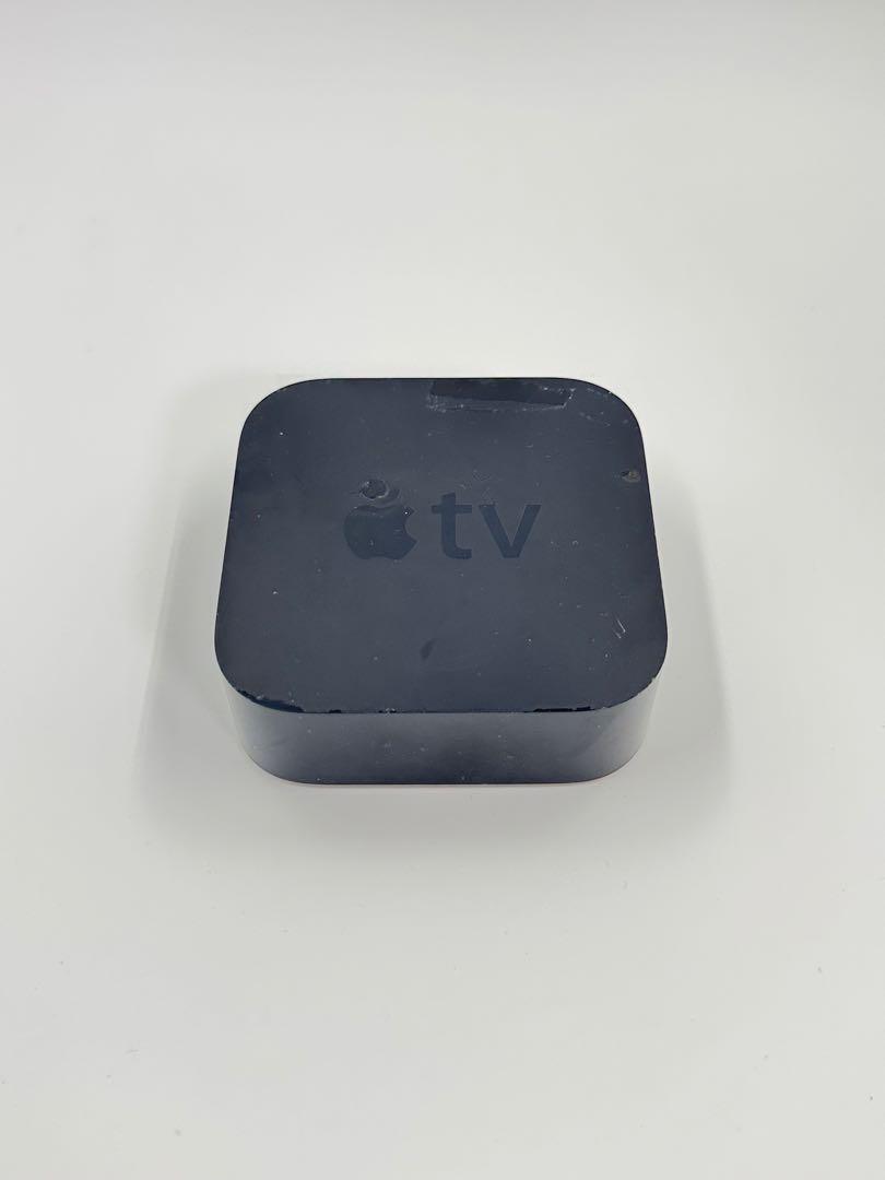 Apple TV 4K 本体とリモコン