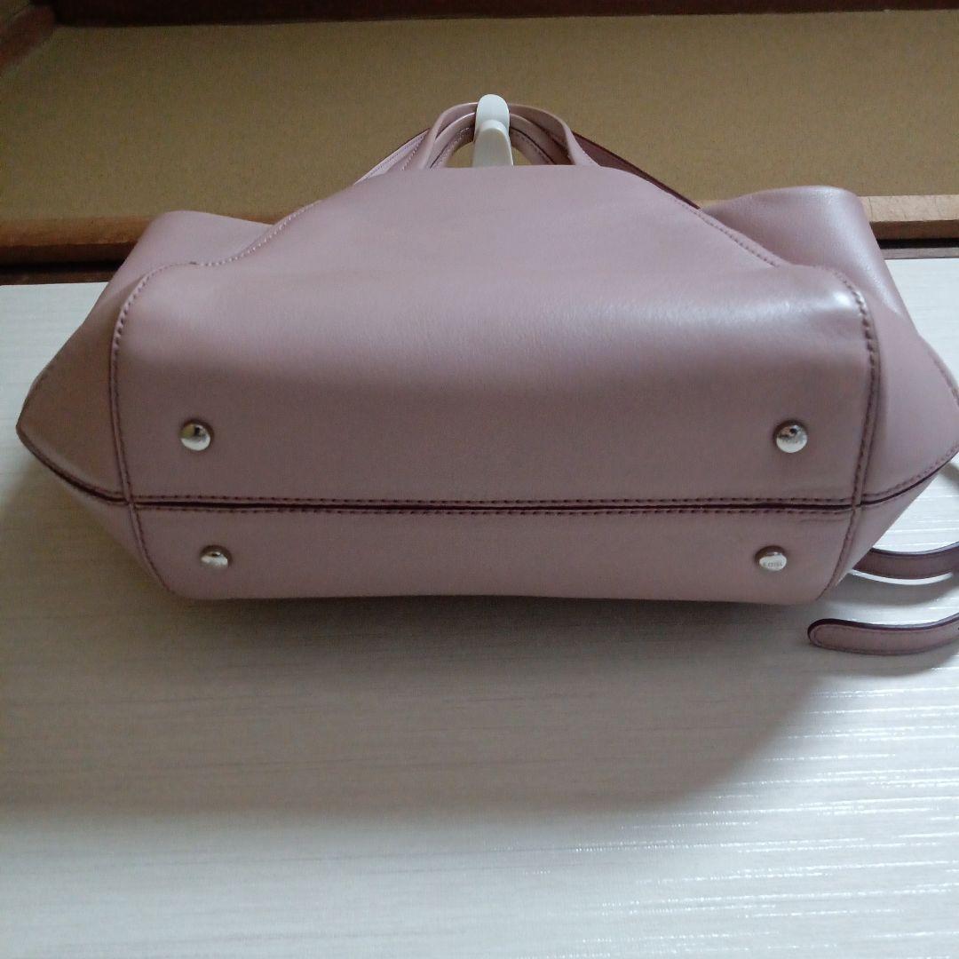 TOD'S ★ ロゴ レザー ショルダーバッグ / ピンク TOD'S ピンク レザー ショルダーバッグ