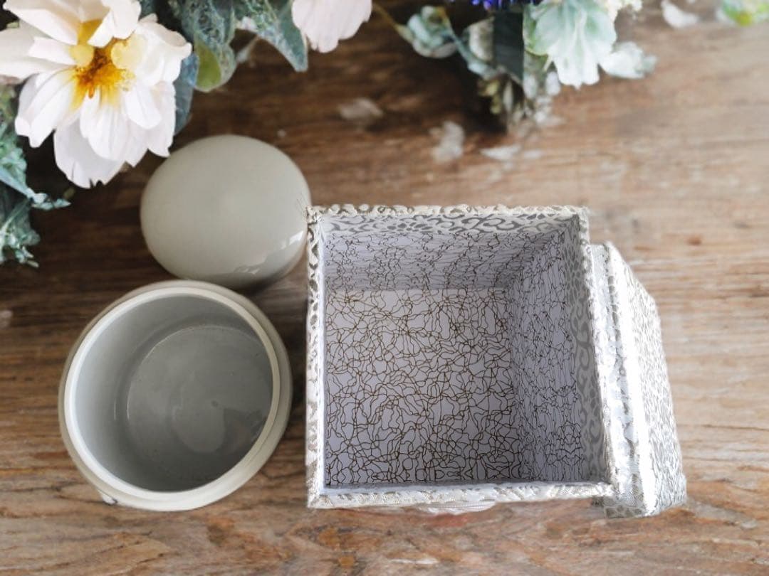 転売向け 業者様向け 4寸 骨つぼ 10セット 即発送 骨箱 骨壺 骨壷 風呂敷 転売向け 業者様向け 4寸 骨つぼ 10セット 即発送 骨箱 骨壺 骨壷 風呂敷