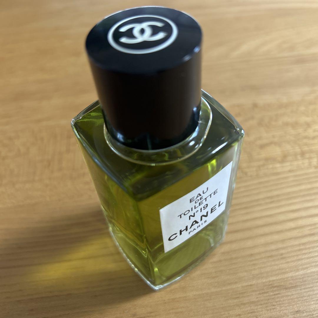 CHANEL Eau de Toilette N°19 100ml