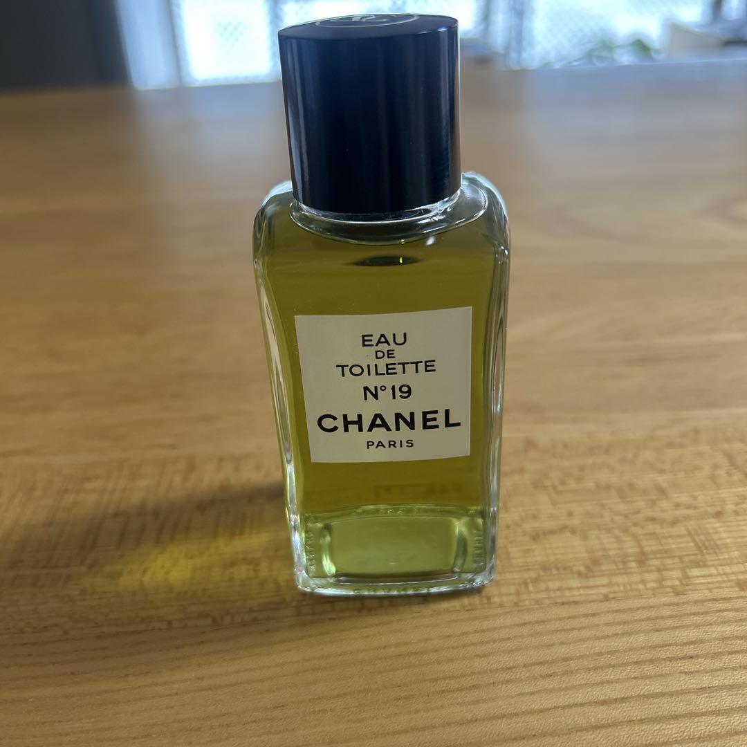 CHANEL Eau de Toilette N°19 100ml