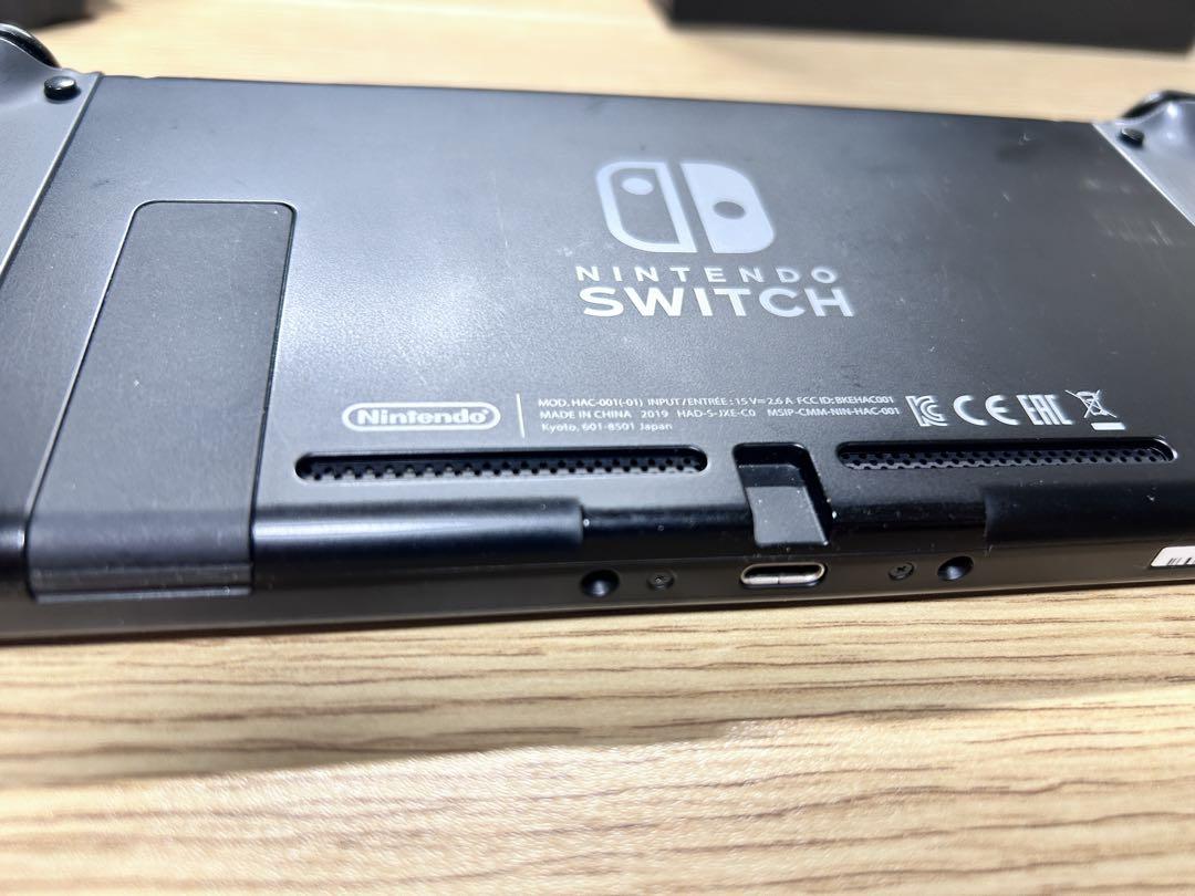 Nintendo Switch 本体 ブラック 背面擦り傷あり