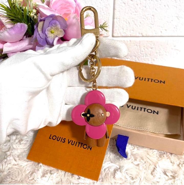一番の 激かわ❤ルイヴィトン フラワー チャーム❤ キーリング - キーホルダー - www.petromindo.com 一番の 激かわ❤ルイヴィトン フラワー チャーム❤ キーリング - キーホルダー - www.petromindo.com