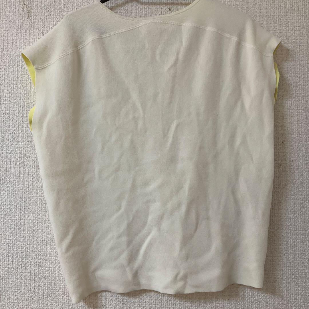 the virgins ノースリーブトップス　アイボリー VIBGYOR tシャツ 「EIZZ/アイズ」フリルスリーブ リブニット