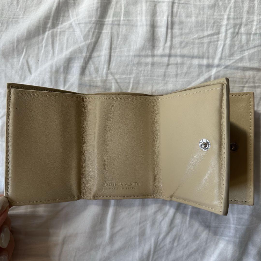 bottega veneta｜三つ折り財布　ベージュ