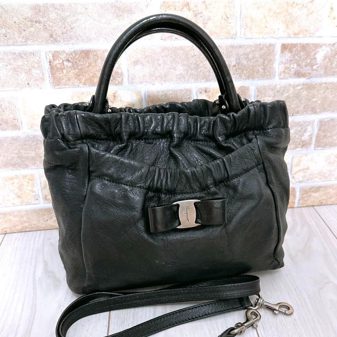 ✨美品✨Ferragamo フェラガモ 2way ハンドバッグ　ショルダー　黒