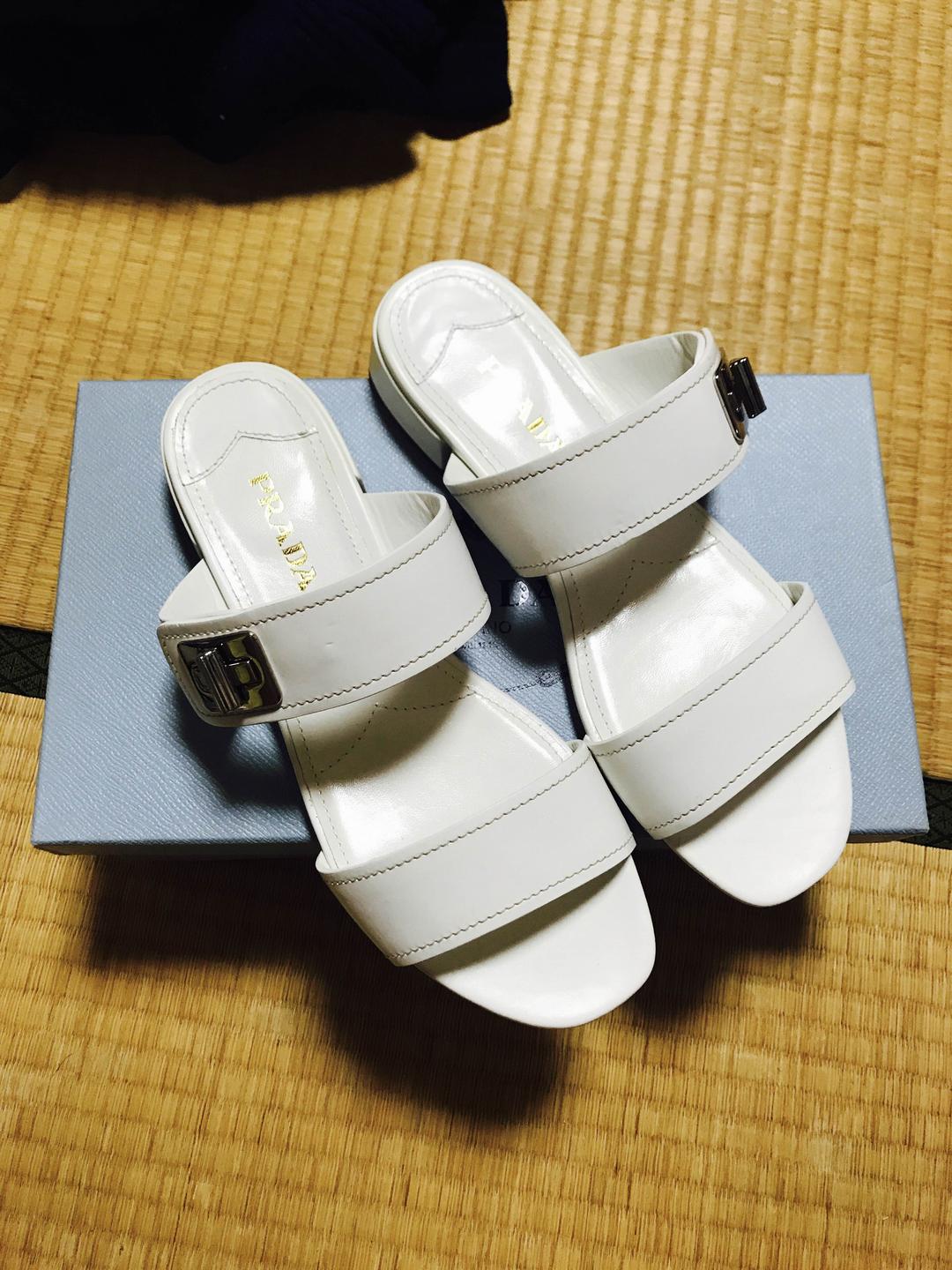 みっちゃん 様 専用 PRADA サンダル