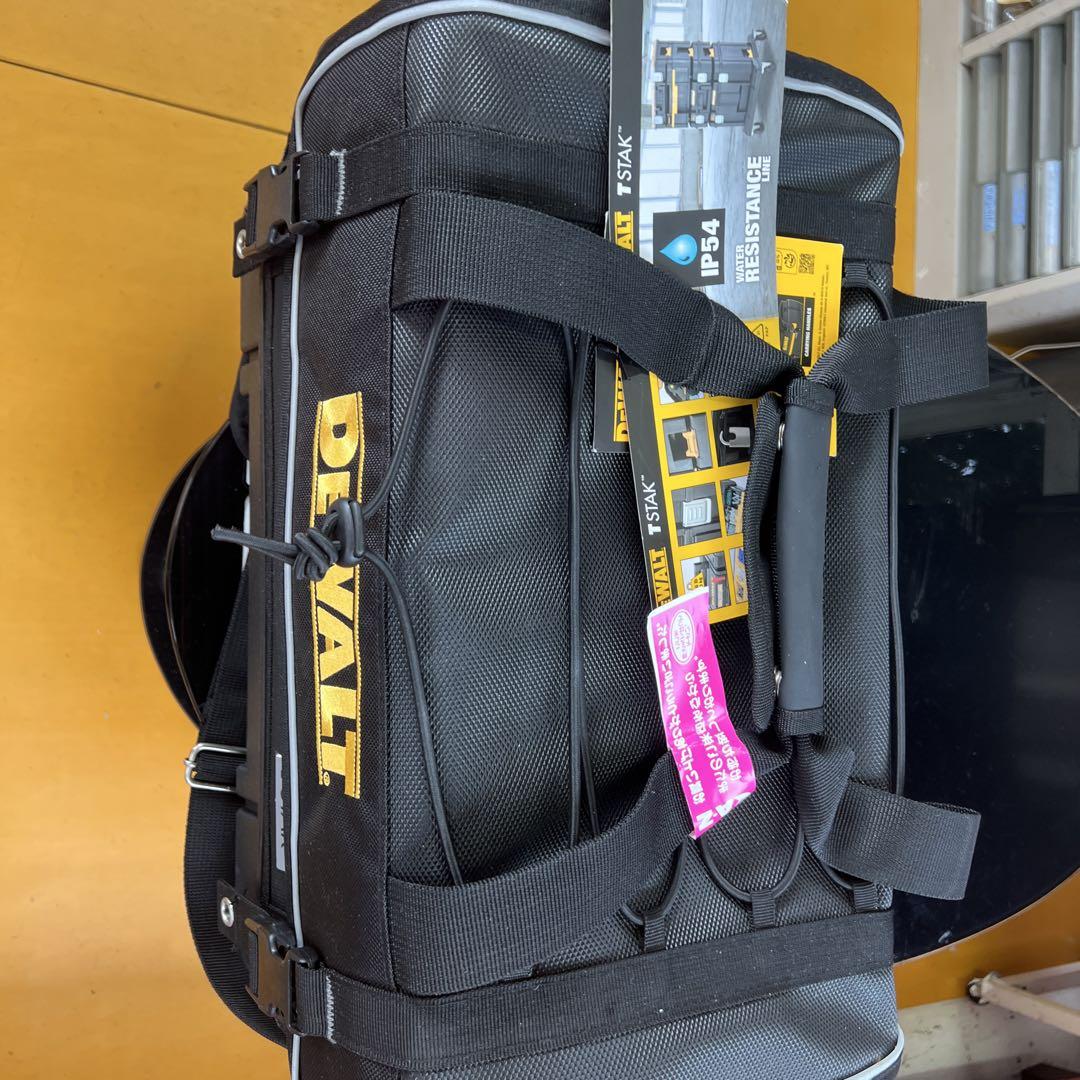 DEWALT TSTAK 中型ツールバッグ IP54